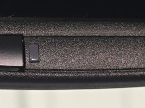 Used 2025 Chrysler Pacifica Select image 11