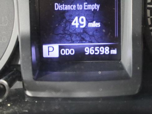 Used 2019 Toyota Tacoma SR image 27