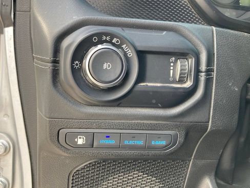 Used 2024 Jeep Wrangler Unlimited Rubicon 4xe AWD/4WD image 12
