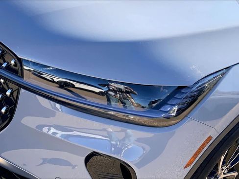 New 2026 Lincoln Nautilus Premier image 13