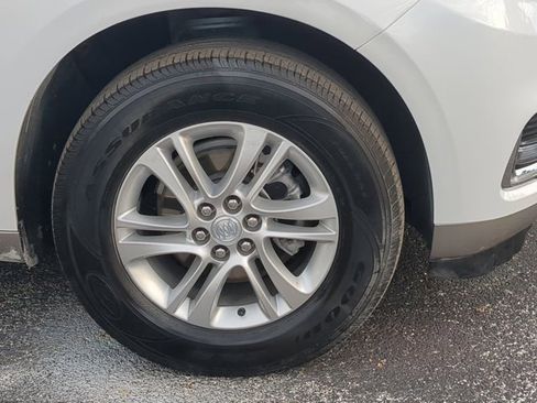 Used 2021 Buick Enclave Essence image 11