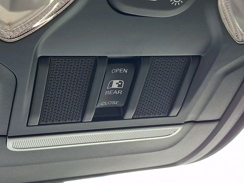 Used 2019 RAM 1500 Big Horn AWD/4WD image 26