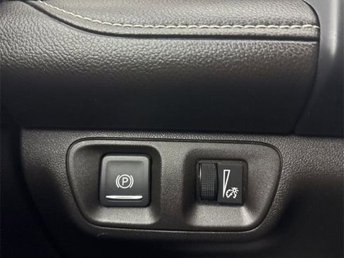 Used 2022 GMC Acadia SLE image 20