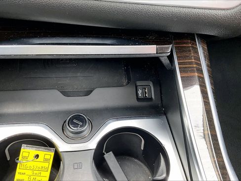 Used 2019 BMW X7 xDrive50i w/ Premium Package image 16