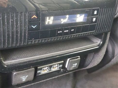 Used 2022 Jeep Wagoneer Series II image 12