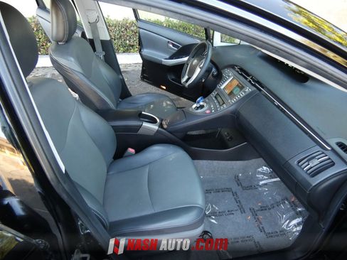 Used 2014 Toyota Prius Four w/ Solar Roof Package FWD image 27