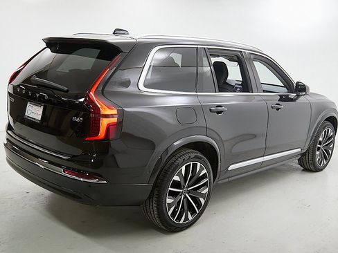 New 2026 Volvo XC90 B6 Plus w/ Protection Package Premier image 9