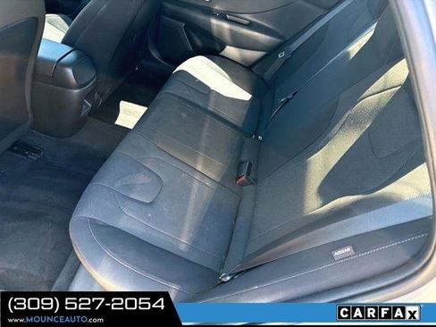 Used 2024 Hyundai Elantra SE FWD image 5