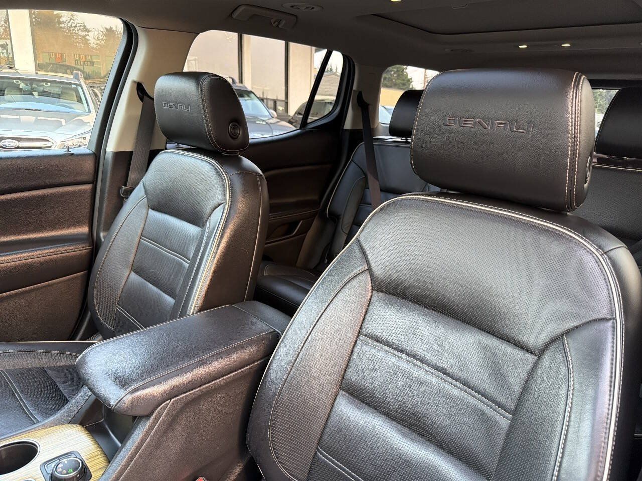 Used 2017 GMC Acadia Denali AWD/4WD image 38