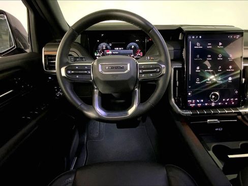 Used 2025 GMC Yukon Denali AWD/4WD image 5