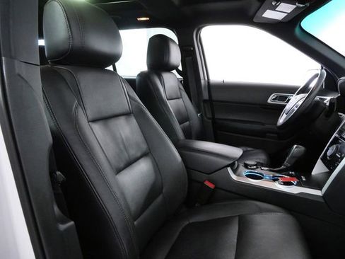 Used 2015 Ford Explorer Limited w/ Equipment Group 302A AWD/4WD image 11