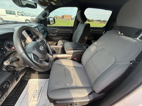 Used 2022 RAM 1500 Big Horn AWD/4WD image 9