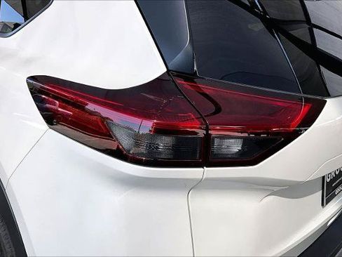 Certified 2023 Nissan Rogue SV w/ SV Premium B Package FWD image 29