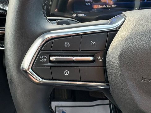 New 2026 Chevrolet Equinox LT w/ Convenience Package II FWD image 19
