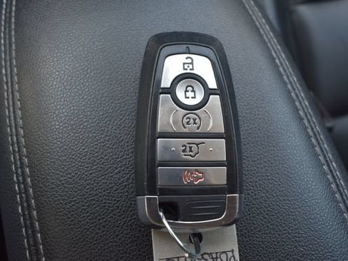 Used 2023 Ford Escape Platinum AWD/4WD image 32