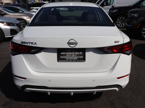 Used 2024 Nissan Sentra SV image 4