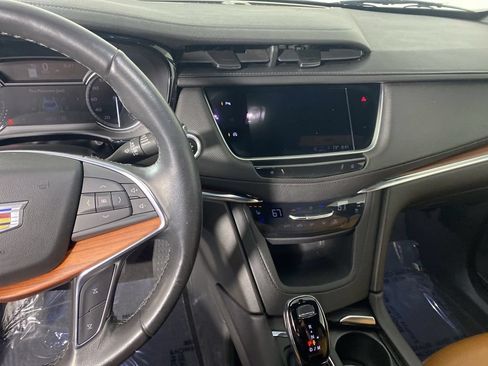 Used 2023 Cadillac XT5 Premium Luxury AWD/4WD image 16