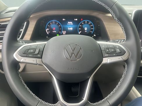 New 2026 Volkswagen Atlas SE FWD image 14