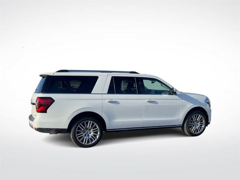 Used 2022 Ford Expedition Max Limited image 9