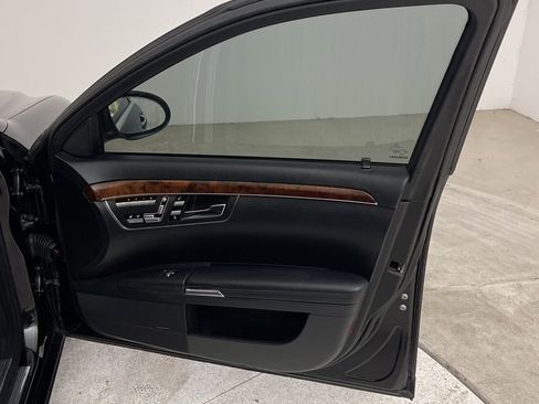 Used 2009 Mercedes-Benz S 550 image 18
