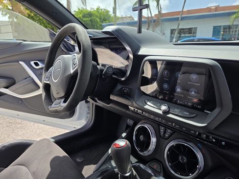 Used 2022 Chevrolet Camaro SS RWD image 35