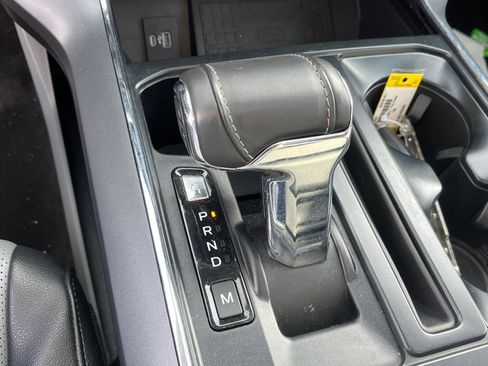 Used 2022 Ford F150 Lariat w/ Equipment Group 502A High image 16