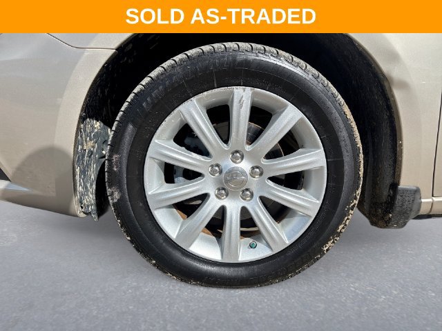 Used 2013 Chrysler 200 Touring FWD image 10