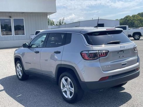 Used 2023 Jeep Compass Sport AWD/4WD image 6