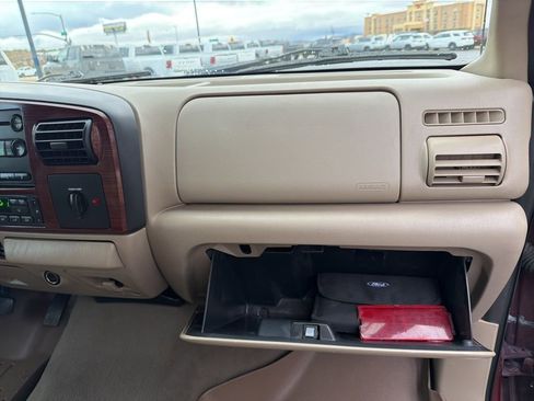 Used 2006 Ford F350 Lariat image 40