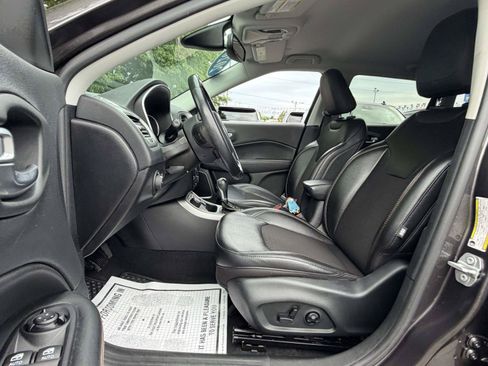Used 2020 Jeep Compass Latitude w/ Popular Equipment Group AWD/4WD image 9