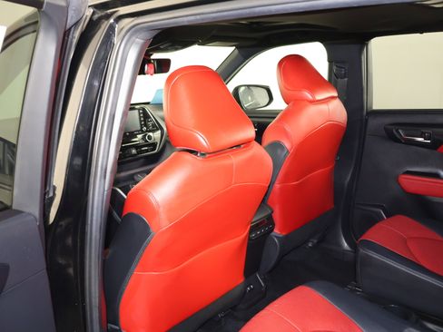 Used 2021 Toyota Highlander XSE image 49