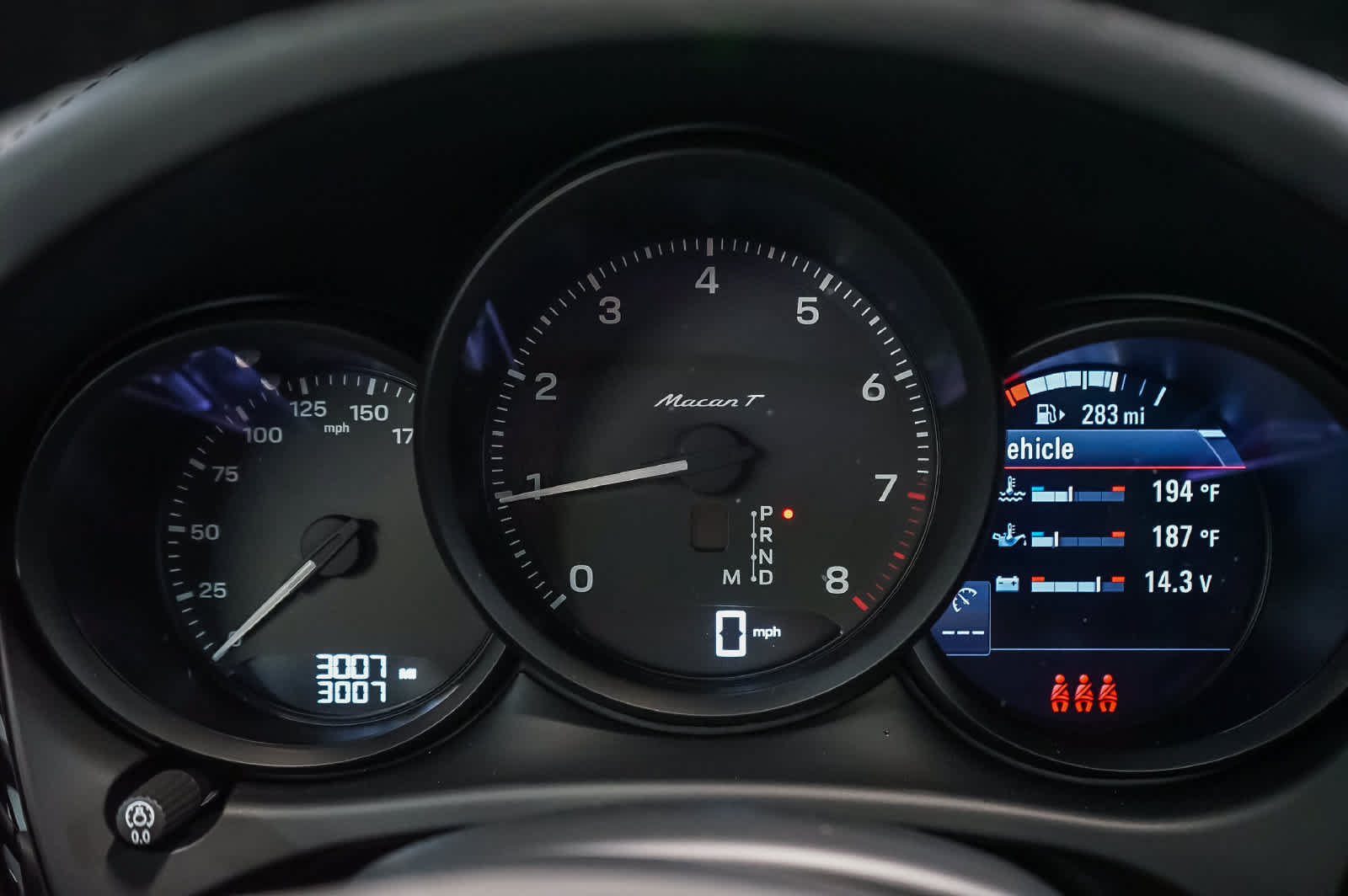 Certified 2026 Porsche Macan Turbo AWD/4WD image 28