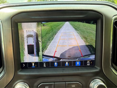 Used 2022 GMC Sierra 3500 Denali w/ Technology Package AWD/4WD image 20