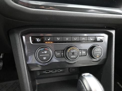 Used 2019 Volkswagen Tiguan SEL AWD/4WD image 10