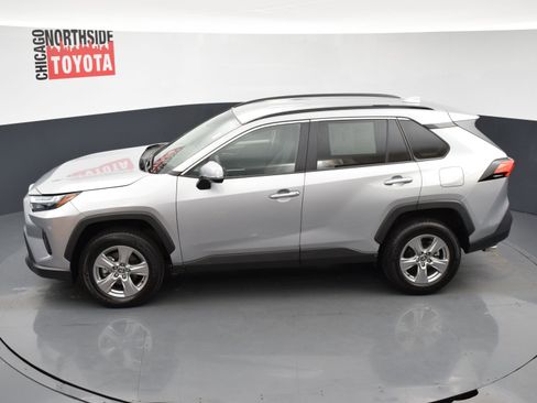 Used 2025 Toyota RAV4 XLE FWD image 17