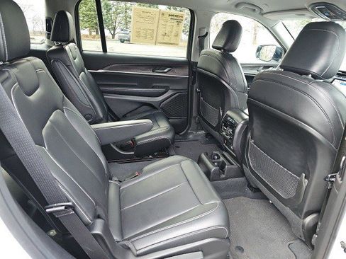 Used 2023 Jeep Grand Cherokee L Limited w/ Black Appearance Package image 16