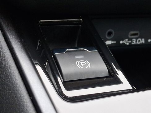 Certified 2025 Subaru Outback Wilderness image 26