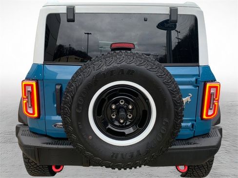 Used 2024 Ford Bronco Heritage Edition image 3