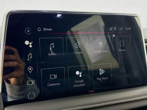 Used 2023 GMC Yukon XL SLT w/ SLT Luxury Package image 15