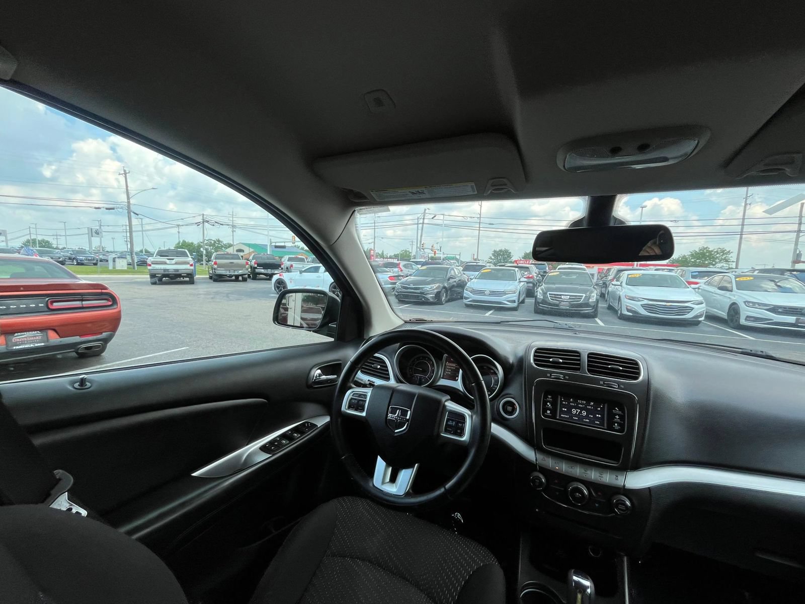Used 2019 Dodge Journey SE w/ Connectivity Group FWD image 33
