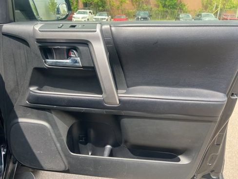Used 2019 Toyota 4Runner SR5 Premium AWD/4WD image 10
