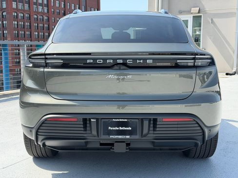 New 2026 Porsche Macan 4 Electric AWD/4WD image 6