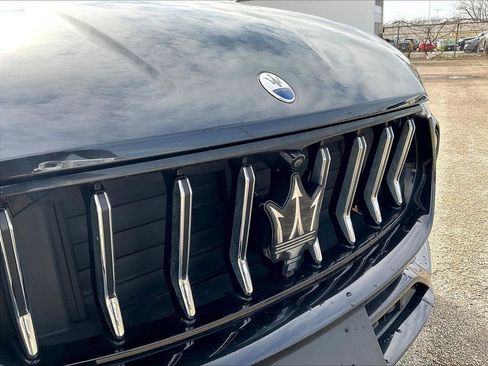 Used 2022 Maserati Levante GT AWD/4WD image 33