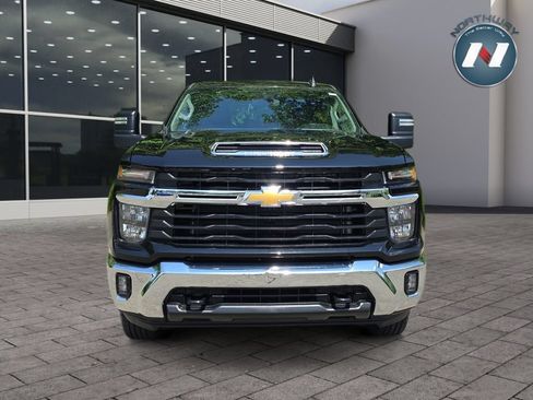 Used 2025 Chevrolet Silverado 2500 LT w/ Convenience Package AWD/4WD image 8