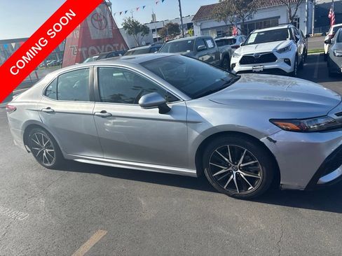 Used 2023 Toyota Camry SE w/ Cold Weather Package AWD/4WD image 4