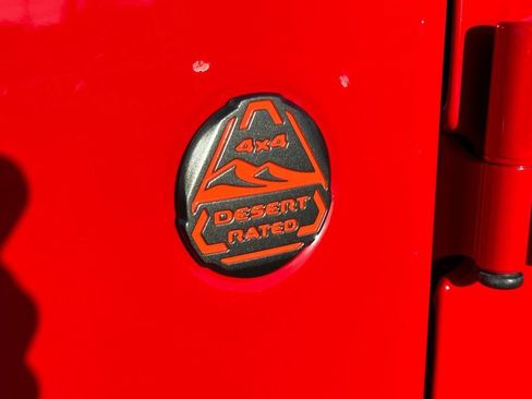 Used 2025 Jeep Gladiator Mojave w/ Convenience Group image 42