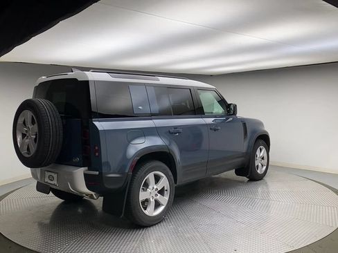 Used 2023 Land Rover Defender 110 SE AWD/4WD image 8