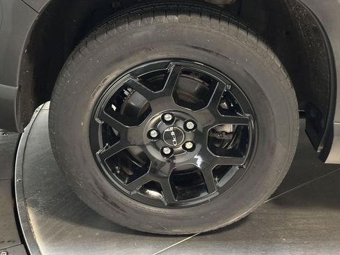 Used 2023 Honda Pilot EX-L image 16