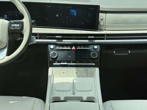 Used 2025 Hyundai Santa Fe Calligraphy FWD image 24