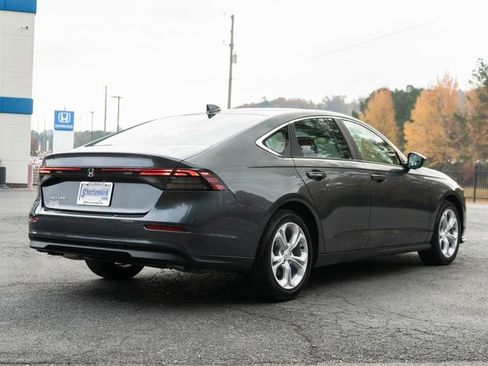 Used 2025 Honda Accord LX image 8